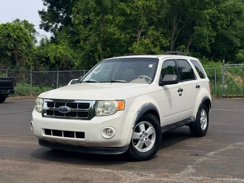 Used 2009 Ford Escape XLT FWD image 2