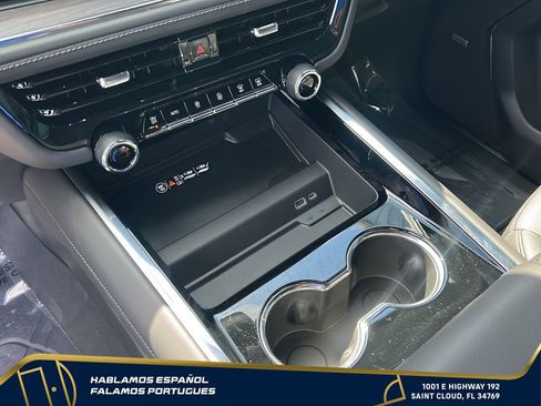 New 2026 Chevrolet Suburban Z71 w/ Z71 Off-Road Package AWD/4WD image 23
