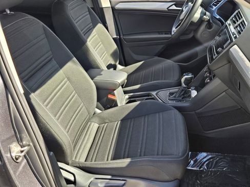 Used 2022 Volkswagen Tiguan S image 18