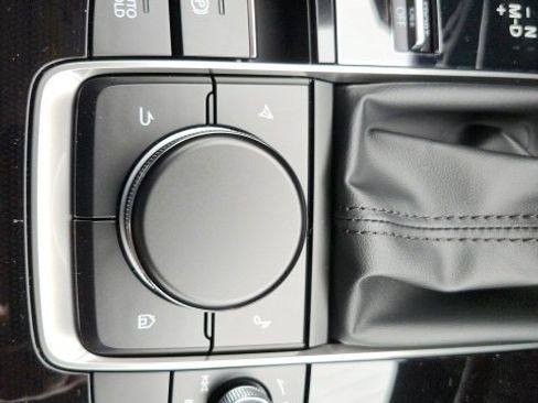 New 2026 MAZDA MAZDA3 Carbon image 32