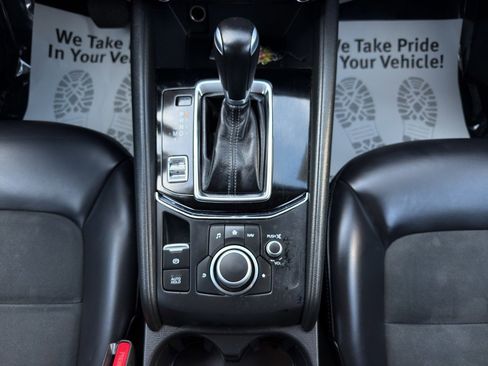 Used 2020 MAZDA CX-5 Touring FWD image 19