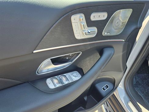 Used 2026 Mercedes-Benz GLS 450 4MATIC image 24