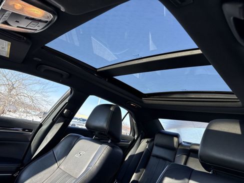 Used 2021 Chrysler 300 S image 22