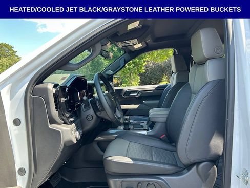 Used 2025 Chevrolet Silverado 1500 ZR2 w/ Technology Package AWD/4WD image 5