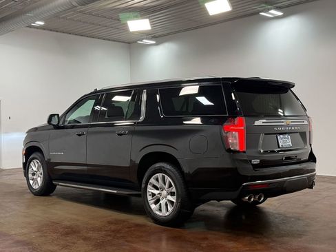 Used 2024 Chevrolet Suburban Premier AWD/4WD image 5