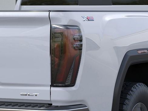 New 2026 GMC Sierra 3500 SLT w/ SLT Premium Package AWD/4WD image 16