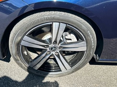 Used 2023 Mercedes-Benz C 300 4MATIC Sedan image 4
