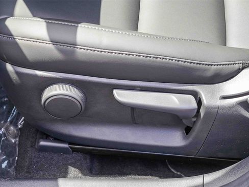 New 2025 MAZDA CX-30 AWD 2.5 S w/ Select Sport Pkg image 25