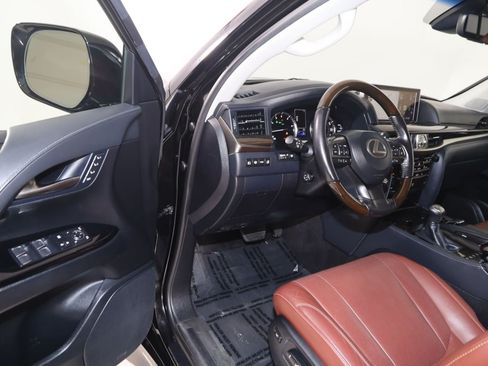 Used 2020 Lexus LX 570 4WD w/ Luxury Package image 52