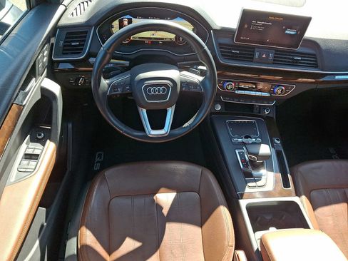 Used 2019 Audi Q5 2.0T Premium Plus w/ Premium Plus Package AWD/4WD image 12