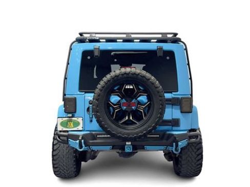 Used 2017 Jeep Wrangler Unlimited Rubicon w/ Connectivity Group AWD/4WD image 3