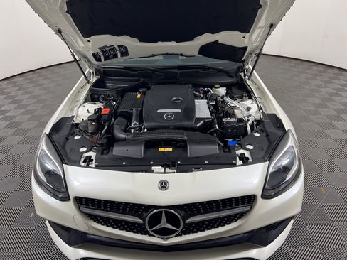 Certified 2019 Mercedes-Benz SLC 300 image 20
