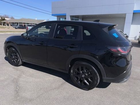 Used 2025 Honda HR-V Sport image 17