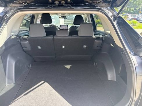 Used 2025 Toyota RAV4 XLE AWD/4WD image 28