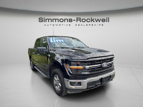 Used 2025 Ford F150 XLT w/ Equipment Group 301A Standard AWD/4WD image 6