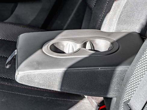 Used 2017 Chevrolet Equinox LT w/ Convenience Package image 18