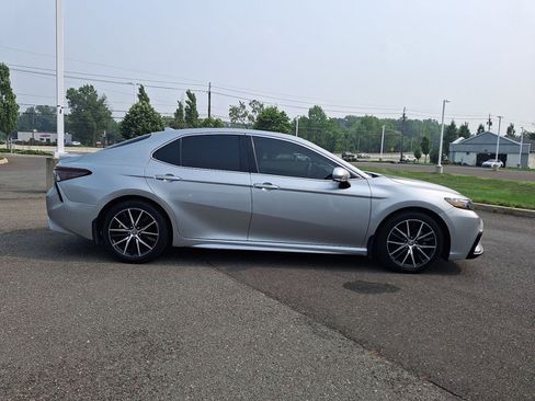 Used 2024 Toyota Camry SE FWD image 27