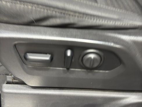 Used 2021 Chevrolet Silverado 2500 LT w/ Fleet Comfort Package image 15