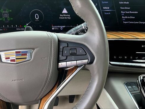 Used 2023 Cadillac Escalade Sport Platinum w/ Heavy-Duty Trailer Package AWD/4WD image 12