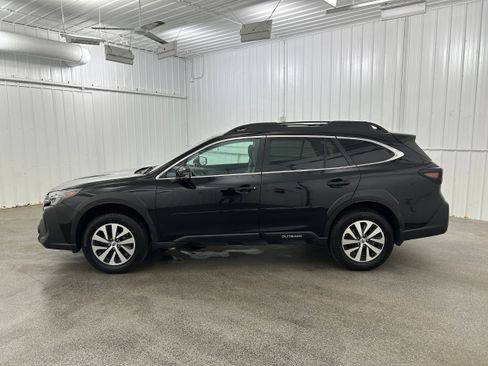 Used 2023 Subaru Outback Premium AWD/4WD image 21