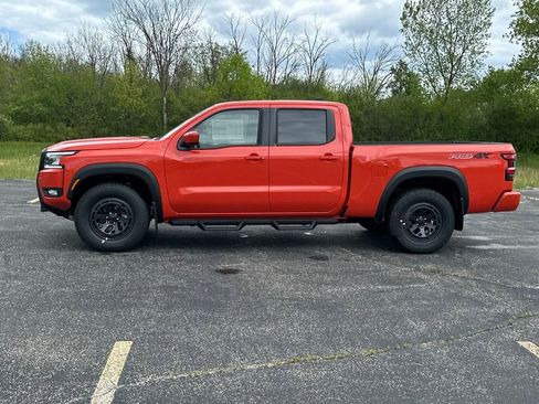 New 2025 Nissan Frontier PRO-4X image 2