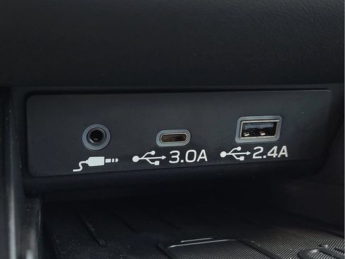 Used 2025 Subaru Outback Touring XT AWD/4WD image 15