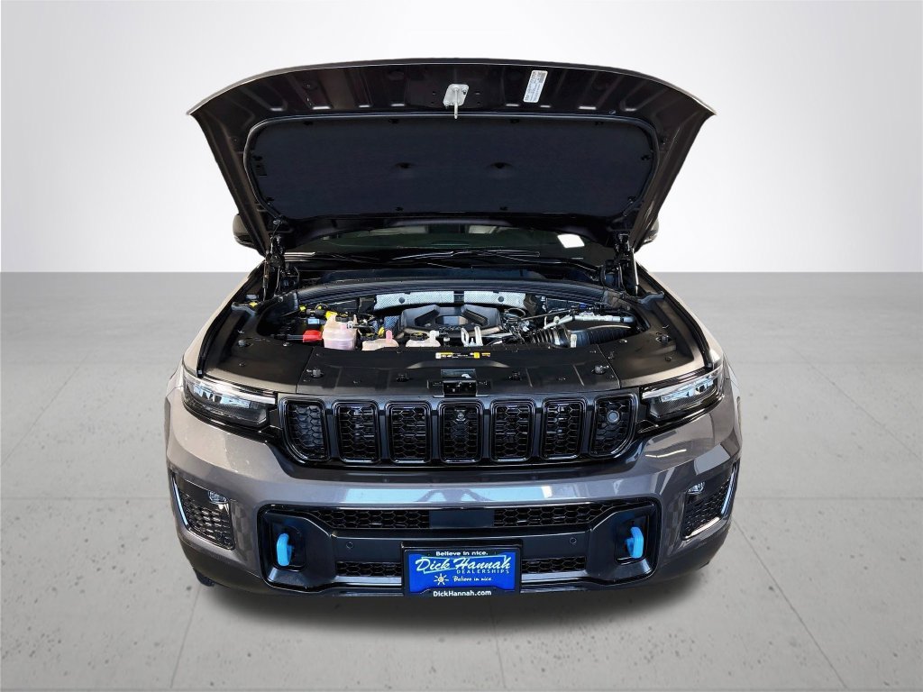 Used 2023 Jeep Grand Cherokee Trailhawk w/ Advanced Protech Group II AWD/4WD image 24