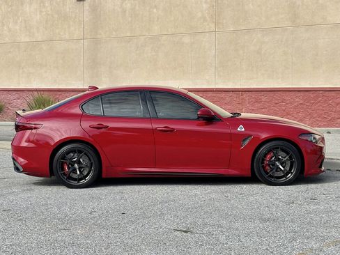 Used 2018 Alfa Romeo Giulia Quadrifoglio w/ Driver Assist Dynamic Package image 8