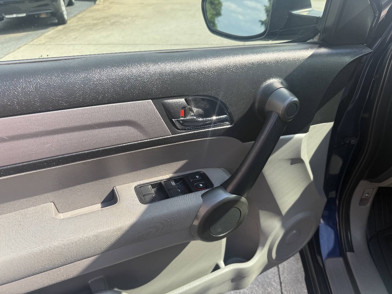 Used 2011 Honda CR-V LX image 16