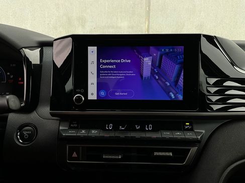 Used 2025 Toyota Camry LE image 25