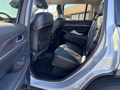 Used 2022 Jeep Grand Cherokee Limited 4xe image 15