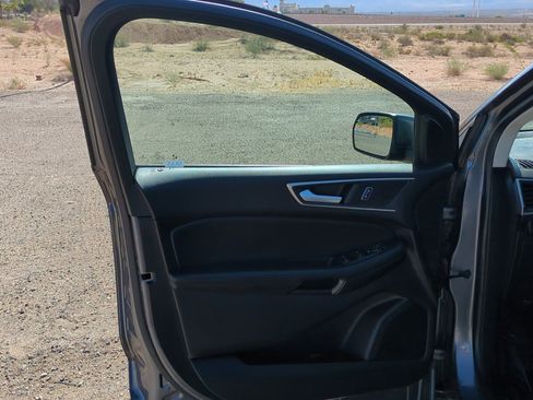 Used 2021 Ford Edge SEL w/ Convenience Package AWD/4WD image 11