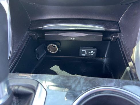 Used 2018 Acura TLX FWD image 31