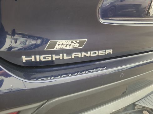 Used 2022 Toyota Highlander Limited AWD/4WD image 31