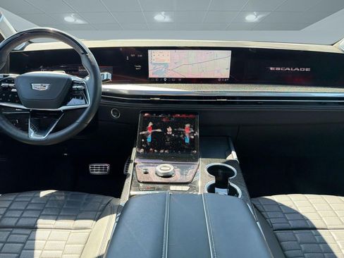 Used 2025 Cadillac Escalade V w/ LPO, Floor Liner Package image 15