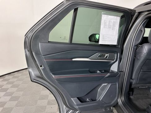 Used 2026 Ford Explorer ST-Line w/ ST-Line Street Pack AWD/4WD image 30