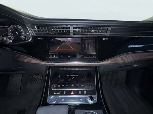 Used 2019 Audi Q8 Prestige image 14
