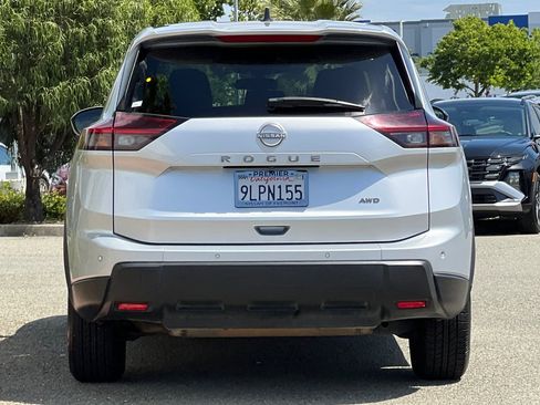 Certified 2024 Nissan Rogue S AWD/4WD image 5