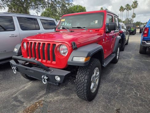 Used 2018 Jeep Wrangler Sport AWD/4WD image 3