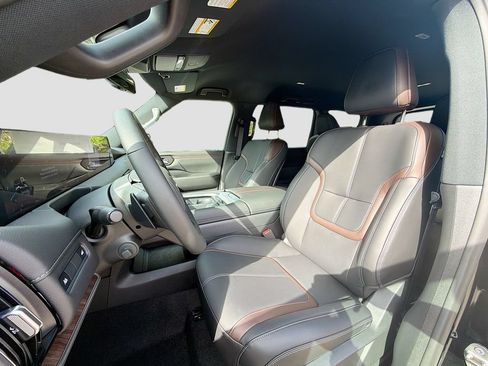New 2026 Nissan Armada SL w/ Captain's Chari Seat Package RWD image 23
