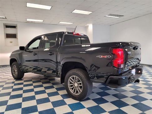 Used 2023 Chevrolet Colorado LT w/ LT Convenience Package II image 8