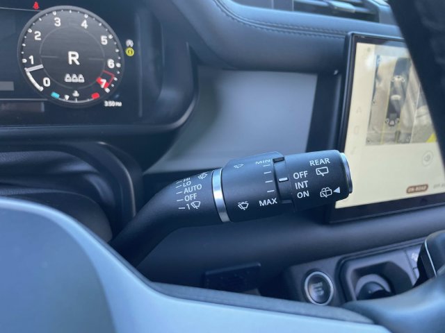 Used 2025 Land Rover Defender 110 S AWD/4WD image 32
