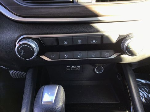 Used 2024 Nissan Altima 2.5 SV image 19