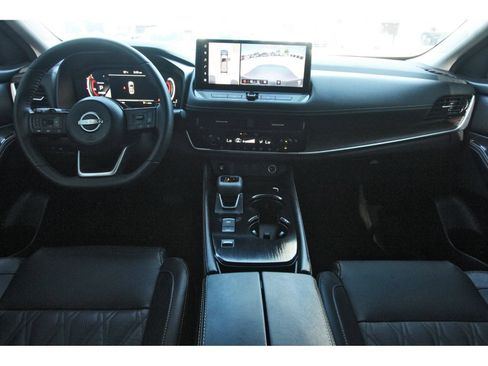 Certified 2024 Nissan Rogue Platinum w/ Platinum Premium Package FWD image 11