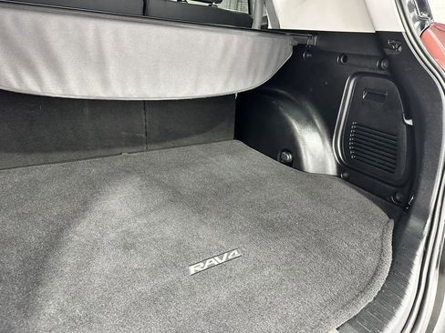 Used 2015 Toyota RAV4 LE AWD/4WD image 27
