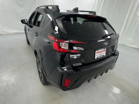 Used 2024 Subaru Crosstrek 2.0i Premium image 5