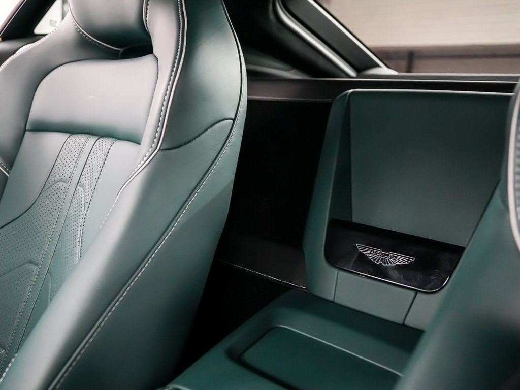 Used 2025 Aston Martin V8 Vantage Coupe RWD image 30