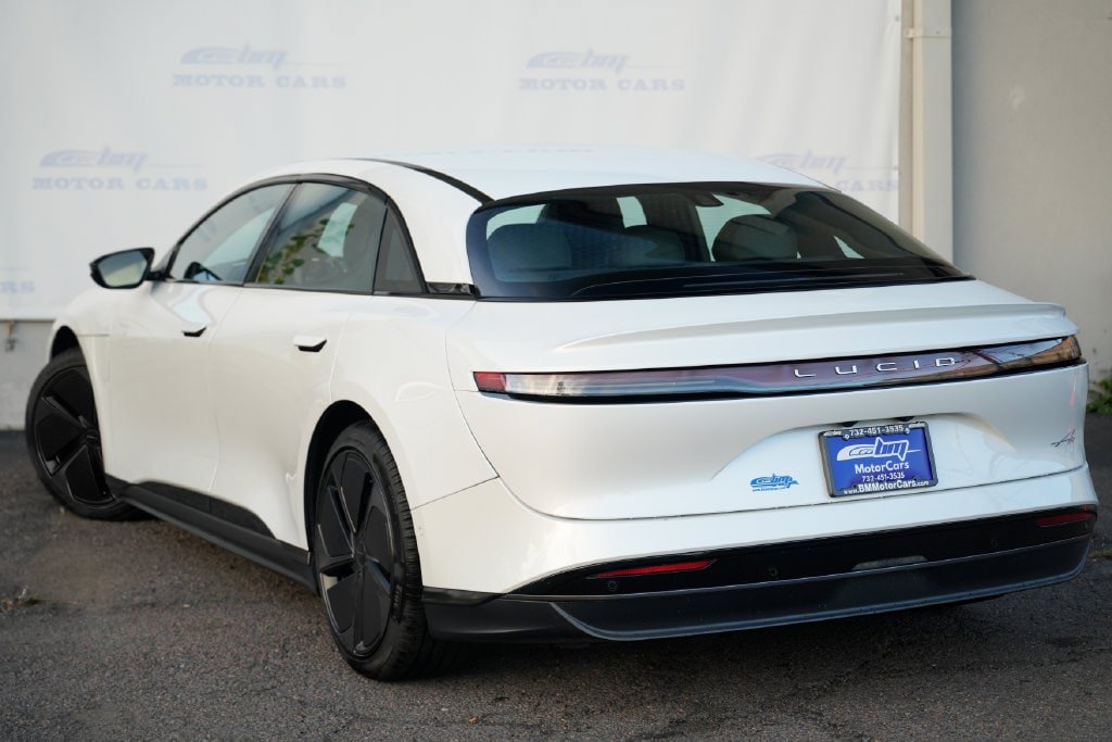 Used 2024 Lucid Air Pure RWD image 4