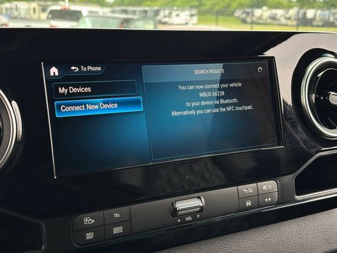 Used 2024 Mercedes-Benz Sprinter 2500 image 33