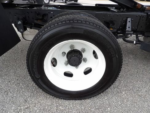 Used 2024 Chevrolet Low Cab Forward 5500HD RWD image 60